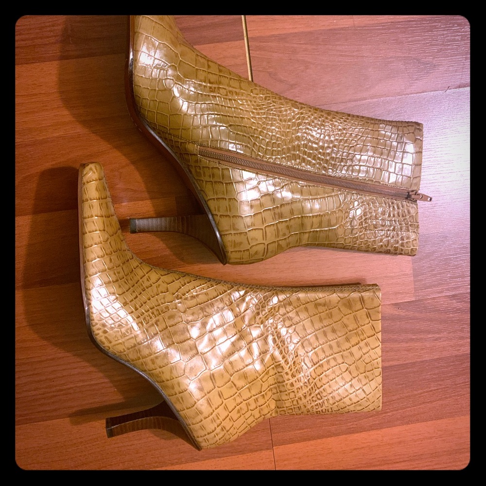 Antonio Melani new boots 8.5 super cute booties